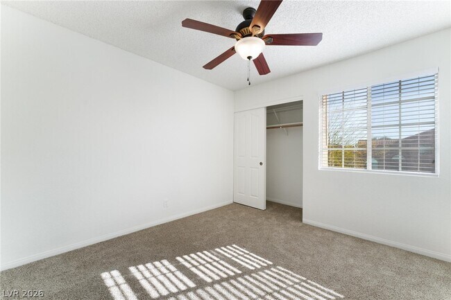 Building Photo - 15 Stone Cress Dr