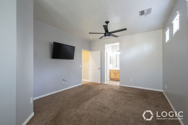 Building Photo - 2445 E White Horse Dr