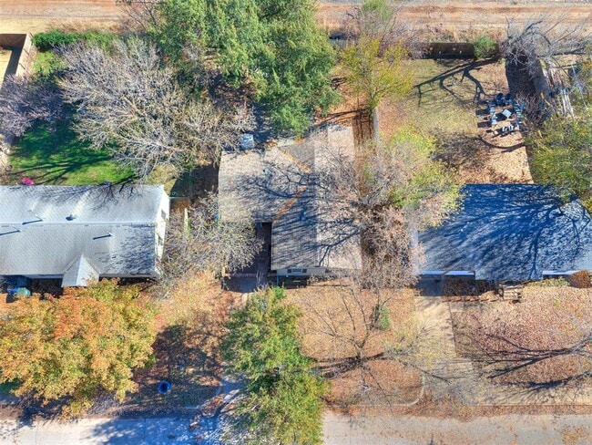 Building Photo - 816 S Santa Fe Dr