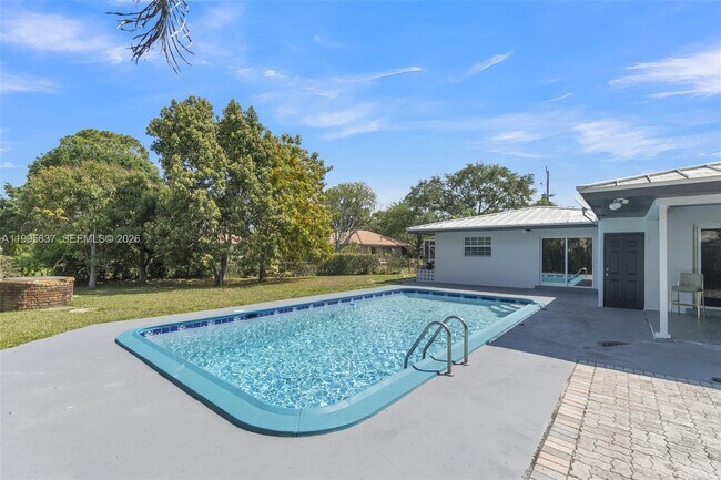 Building Photo - 3504 NW 85th Ave