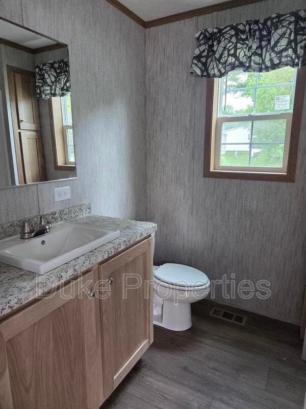 Building Photo - 410 Donegal Dr