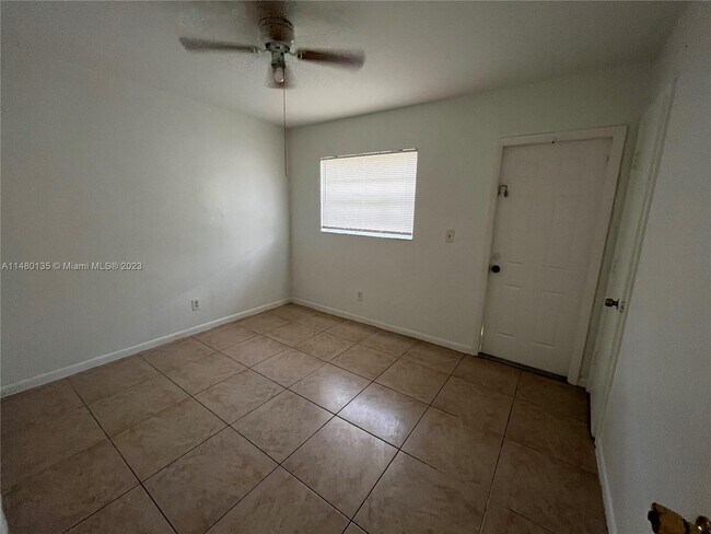 Building Photo - 1610 NW 52nd Ave