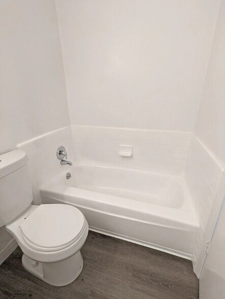 Building Photo - 118 S Wetherly Dr