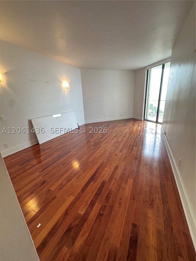 Building Photo - 19500 Turnberry Way