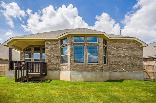 Building Photo - 2020 Bearcreek Dr