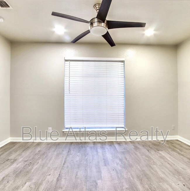 Building Photo - 4439 Altamesa Blvd