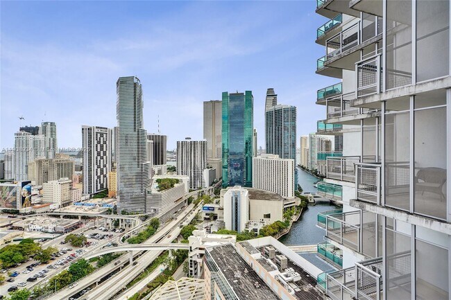 Building Photo - 350 S Miami Ave