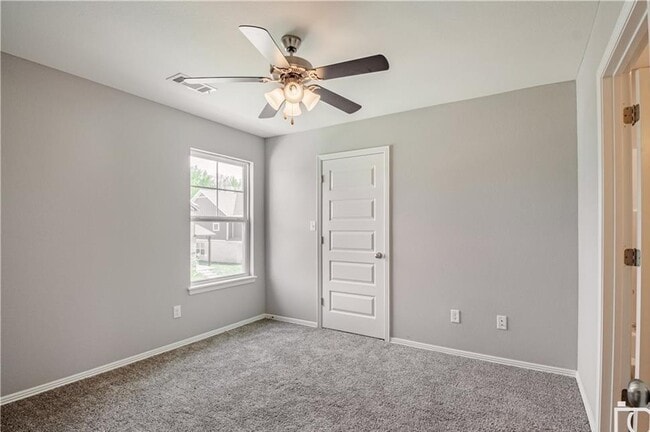 Building Photo - 1240 N Sicily Ln