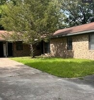 Building Photo - 111 Hummingbird Ln
