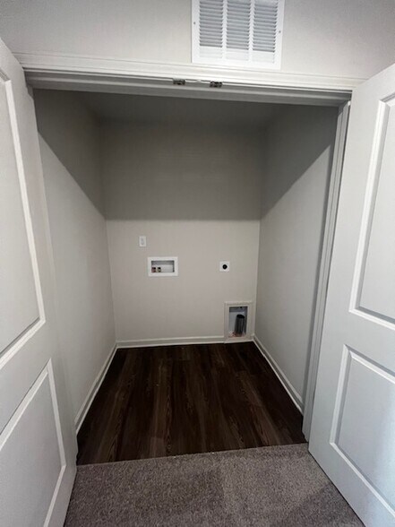 laundry on 2nd floor - 119 Villa Ln