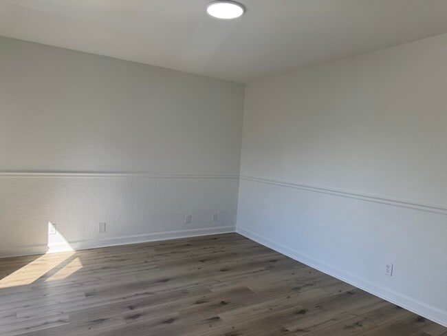 Building Photo - 172 Lake Arbor Dr