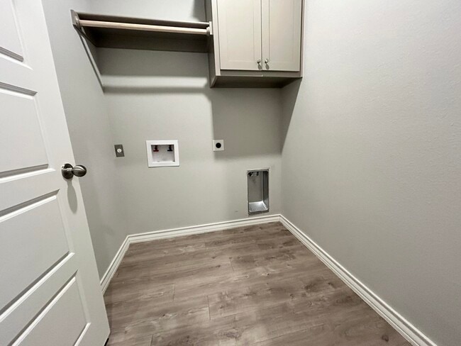 Building Photo - 7612 61st St