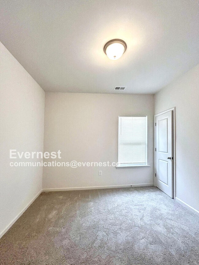 Building Photo - 1342 7th Ave SE