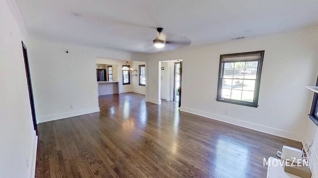 Building Photo - 1704 Dearmon Dr