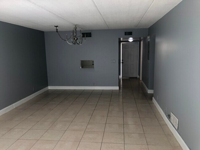 Building Photo - 4500 N Flagler Dr
