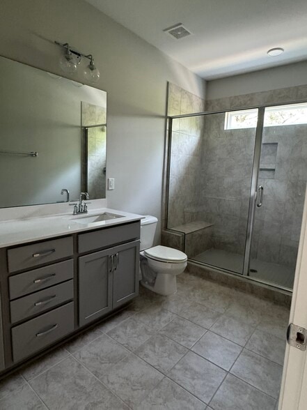 Master Bath - 605 Marshskip Way