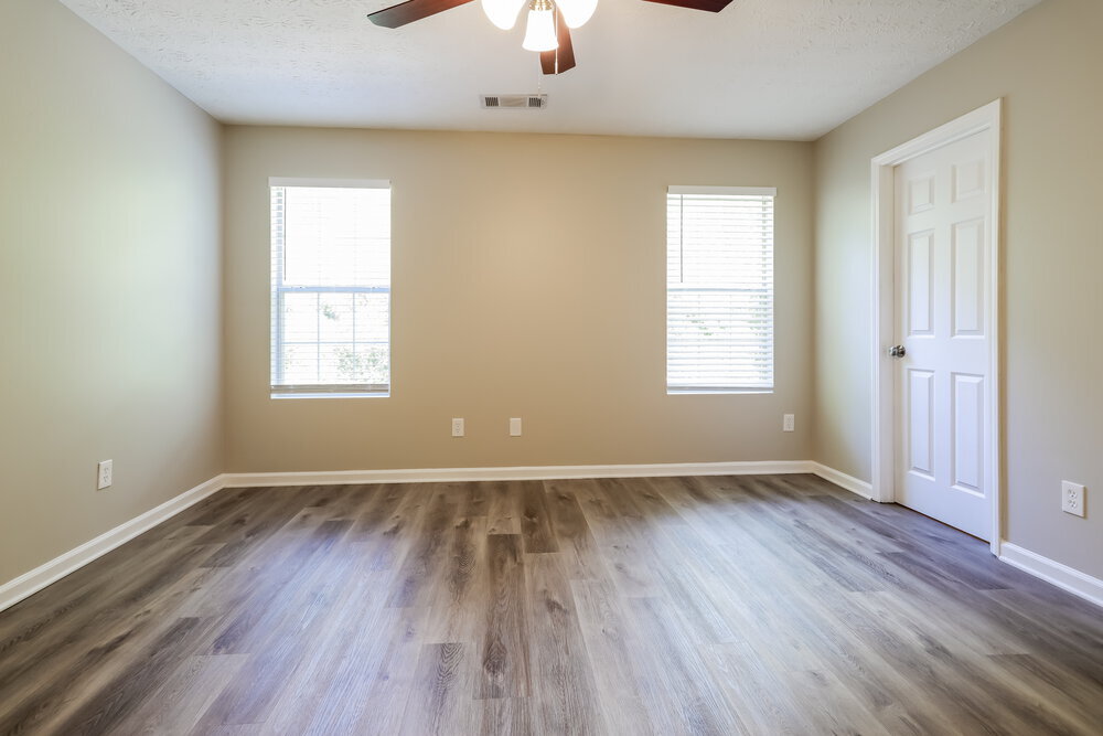 Building Photo - 810 Windsor Dr