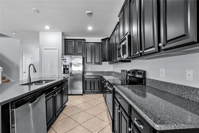 Building Photo - 13238 Wellington Hills Dr
