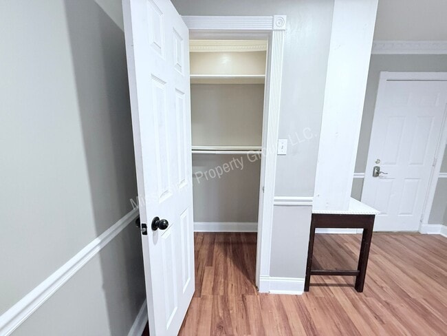 Building Photo - 1BR/1BA For Rent