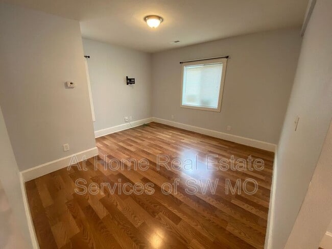 Building Photo - 617 S Fort Ave