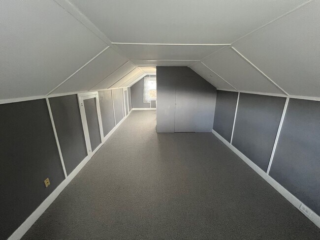 Building Photo - Beautiful views of Mt. Hood!