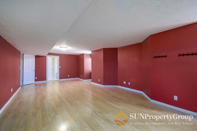 Building Photo - Large Basement Apartment in Great South Jordan Location!