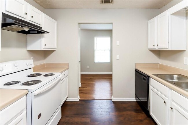 Building Photo - 10944 Big Sky Dr