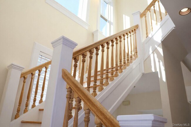 Building Photo - 16 Clinton Ave