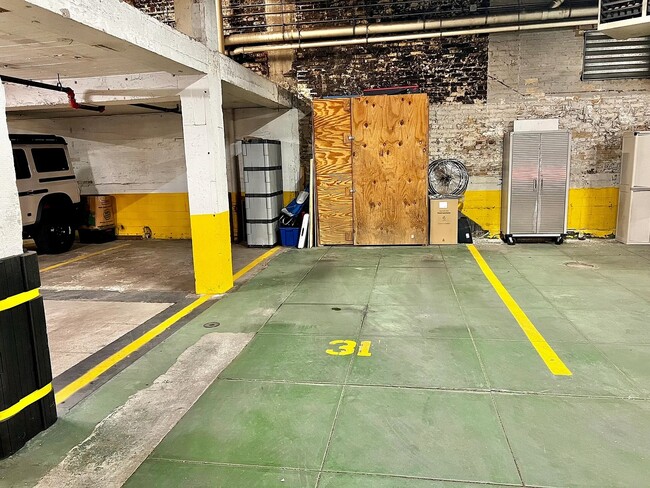 Building Photo - 1834 Ridge Ave