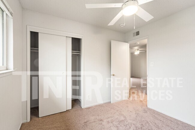 Building Photo - 10193 Crawford Way