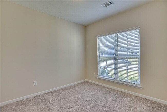 Building Photo - 5286 Copse Dr