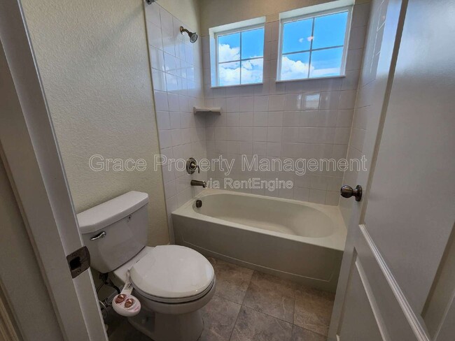 Building Photo - 808 Byrd Dr