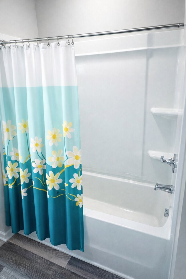 Building Photo - Beautiful 3BR 2.5BA Home w/ Full Appliance Kitchen • Garage Parking in Shelby