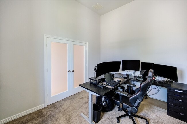 Building Photo - 4110 Sherman Oak Ln