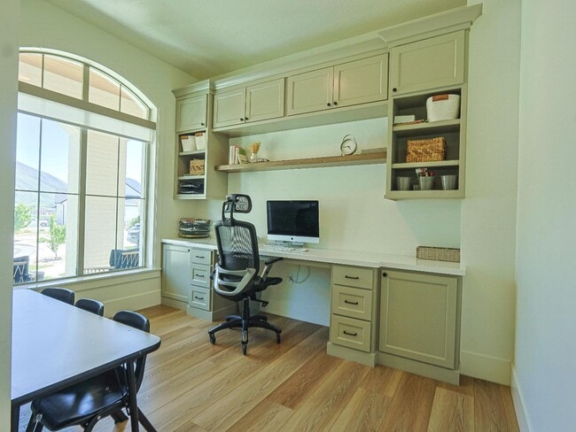 Building Photo - 1485 N 1050 E
