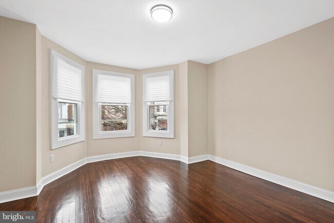 Building Photo - 5611 Stewart St