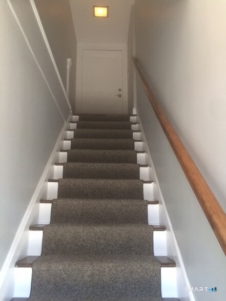 Building Photo - 69 Main St