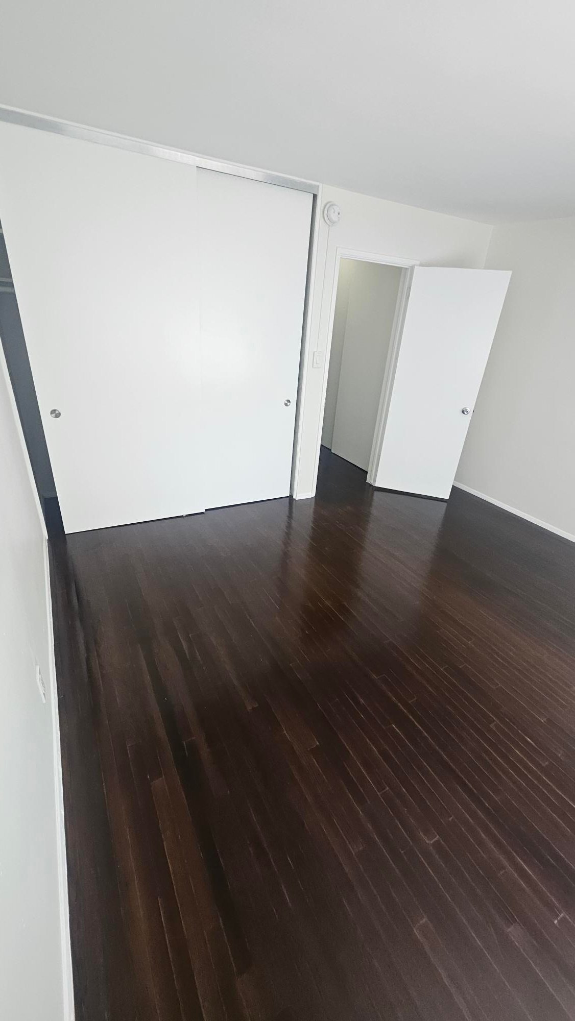 Building Photo - 11030 Moorpark St