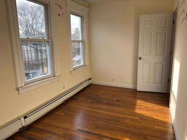 Building Photo - 478-480 Sanford Ave