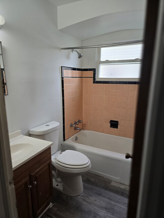 Building Photo - 15603 Lappin St