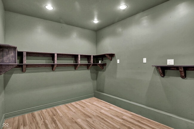 Building Photo - 301 W Pierce St