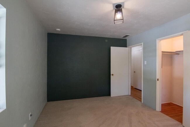Building Photo - Spacious Custom Redding Home with Characte...