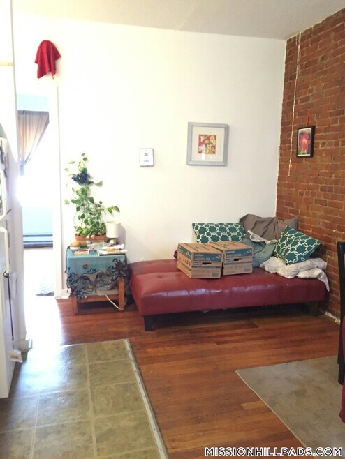 Building Photo - 892 Huntington Ave