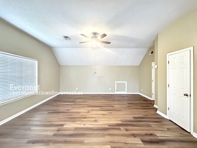 Building Photo - 7105 Mahogany Dr