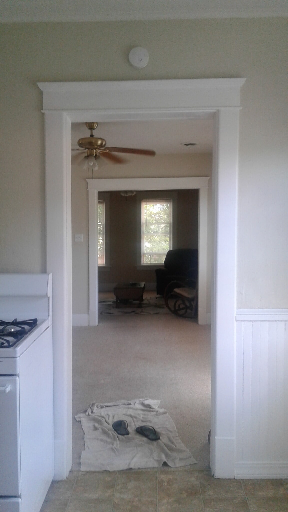 Building Photo - 416 E 3rd St