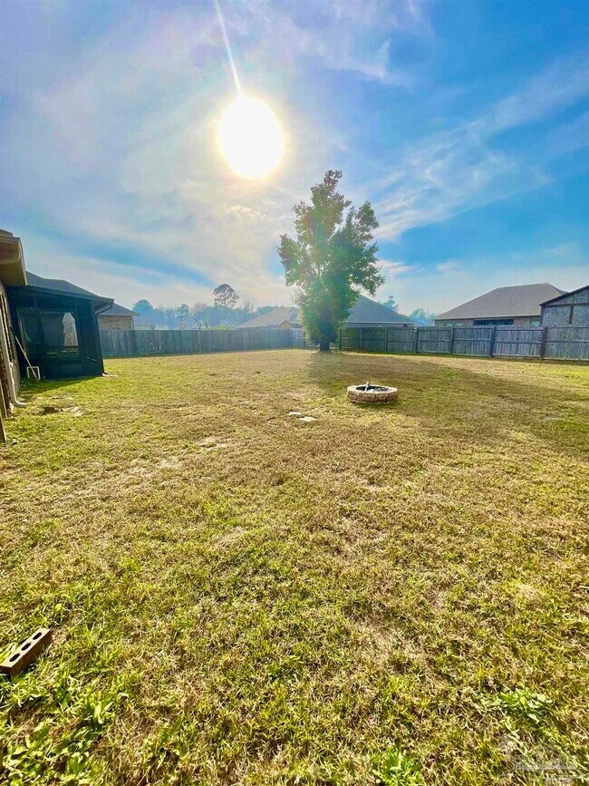 Building Photo - 4632 Dupont Cir