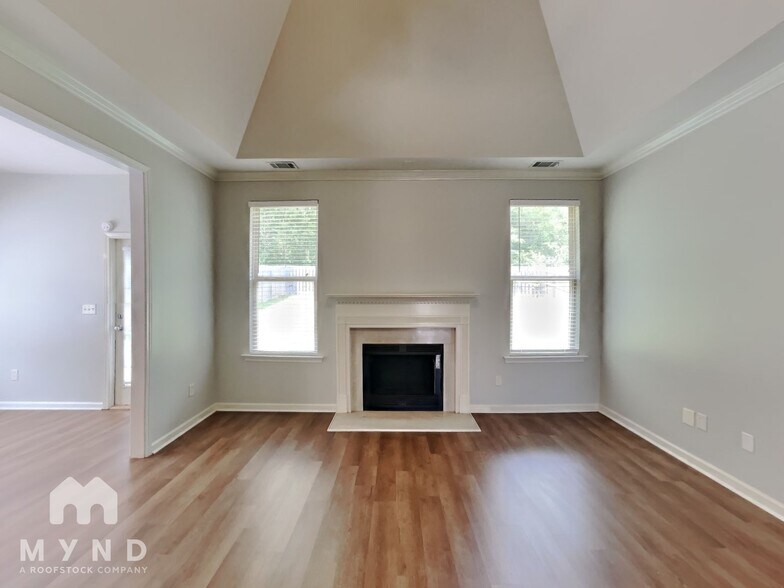 Building Photo - 1192 Washington Dr