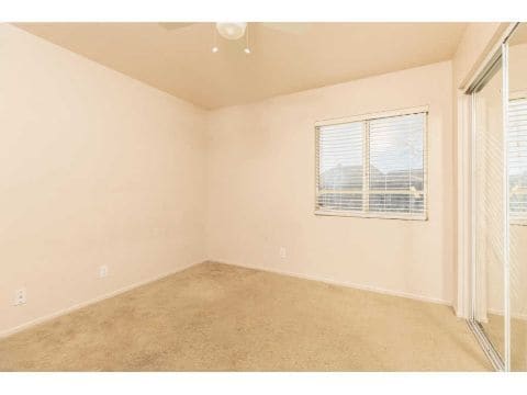 Building Photo - 3734 Hickory Ct