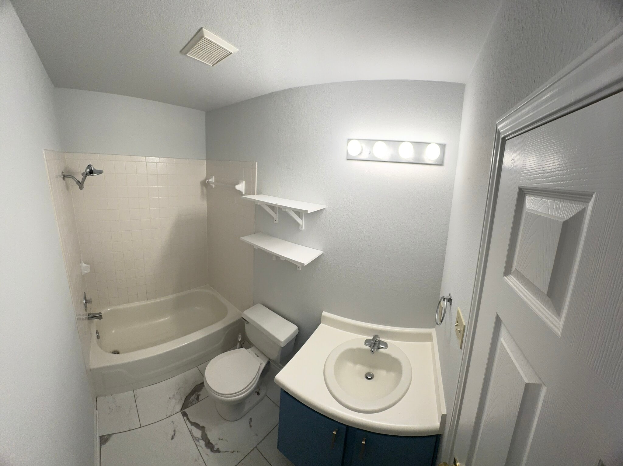 Guest bathroom - 736 Patchway Ln