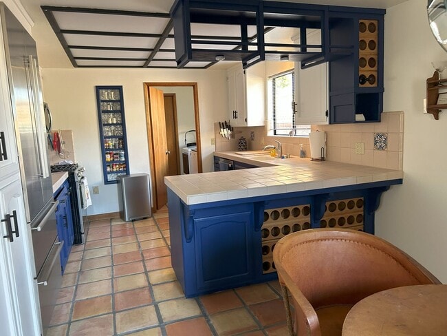 Building Photo - Short-Term Fully Furnished Rental – Available Now!